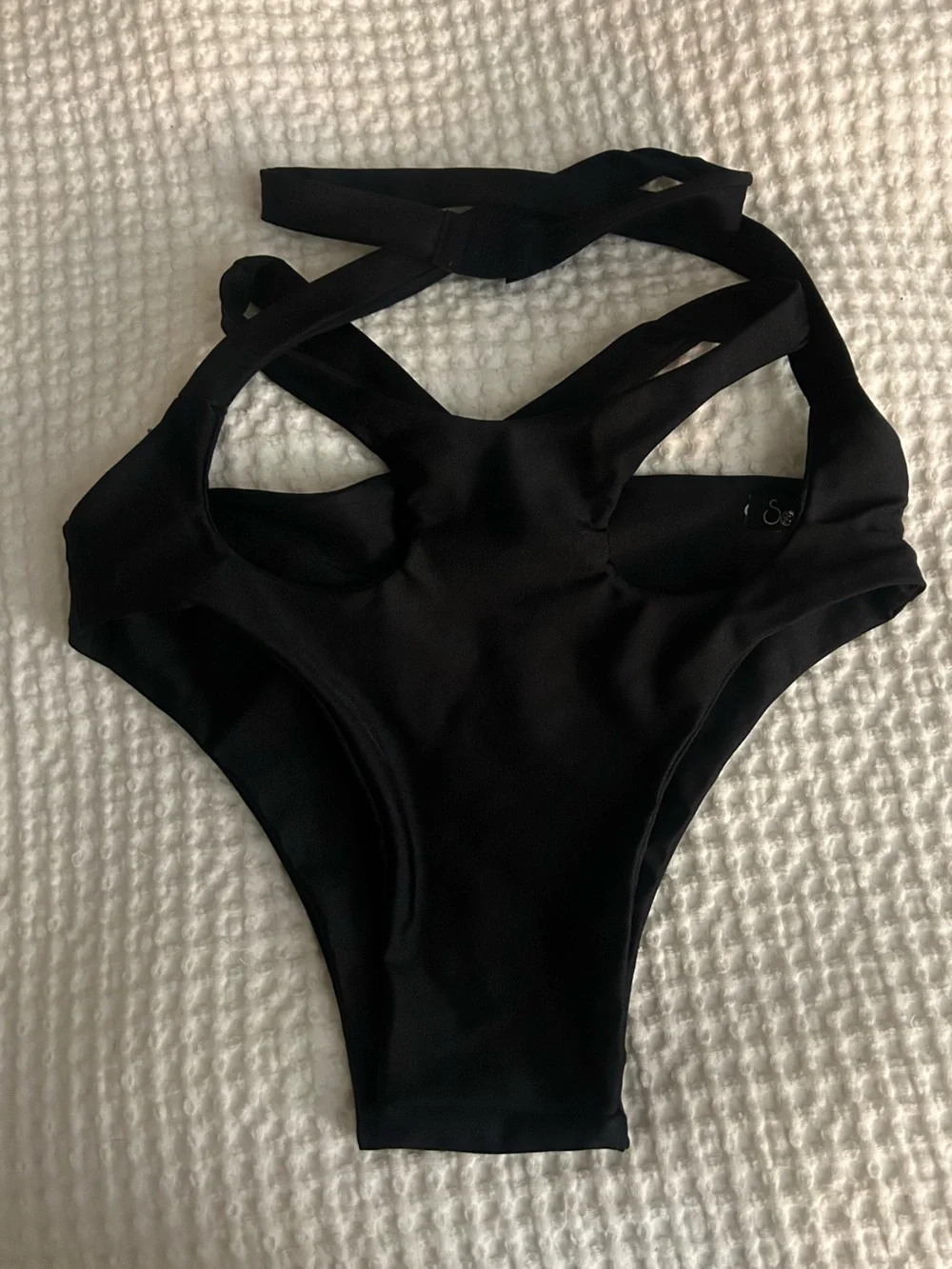 Sorte Wild Strappy Black Bottoms NWOT - Picture 4 of 8
